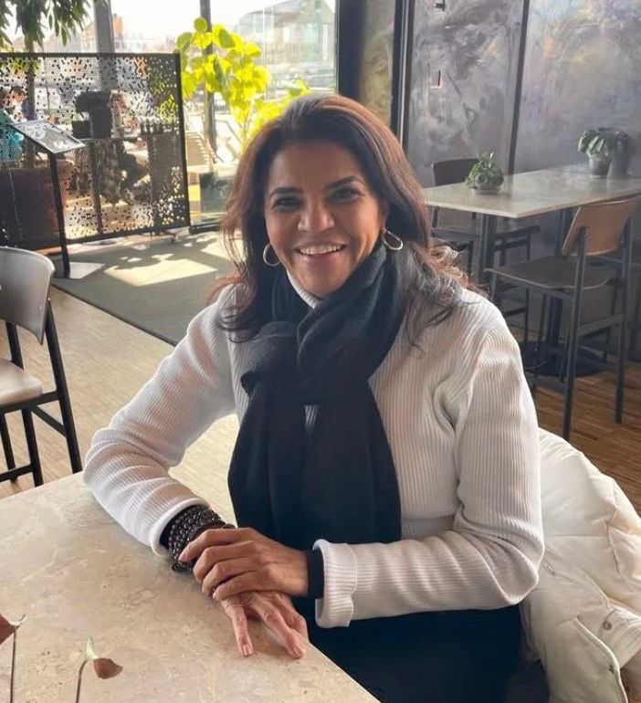 Sra. Eliane Castro – Ex-Diretora